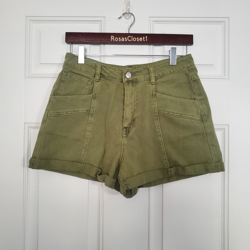 NWT Forever 21 Green Short - Picture 1 of 5